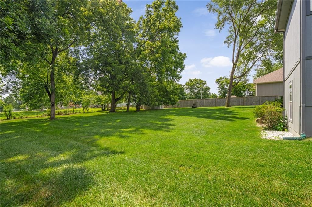 15613 White Drive — photo 33