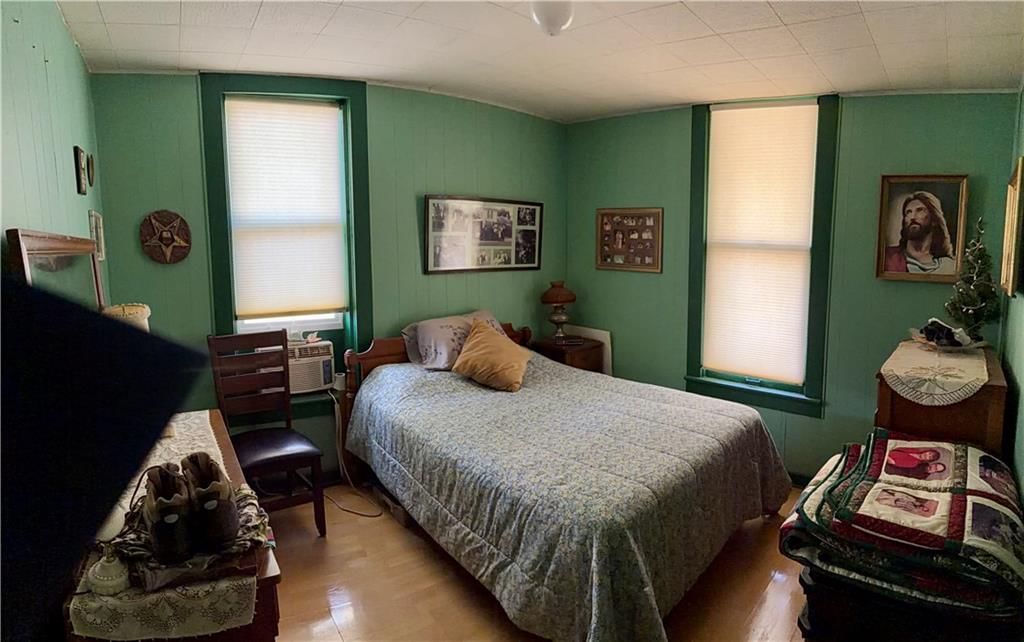 126 W 9th Street — photo 10