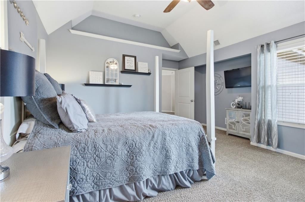 5537 Aminda Street — photo 38