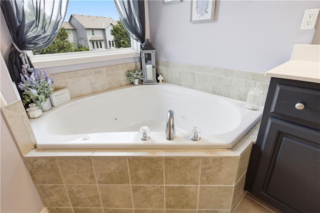 5537 Aminda Street — photo 40