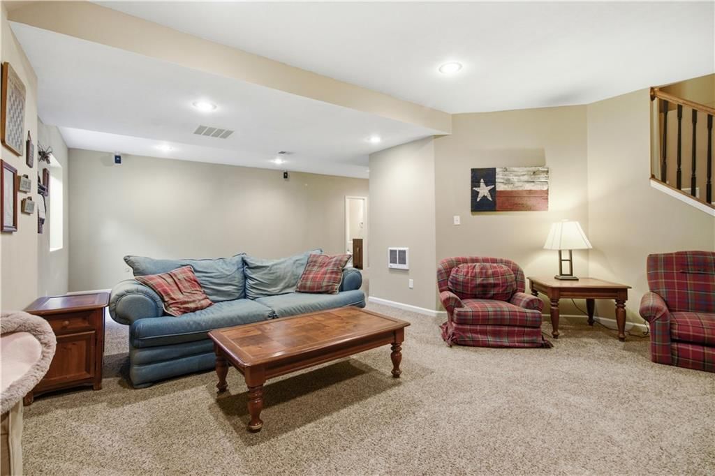 5537 Aminda Street — photo 44