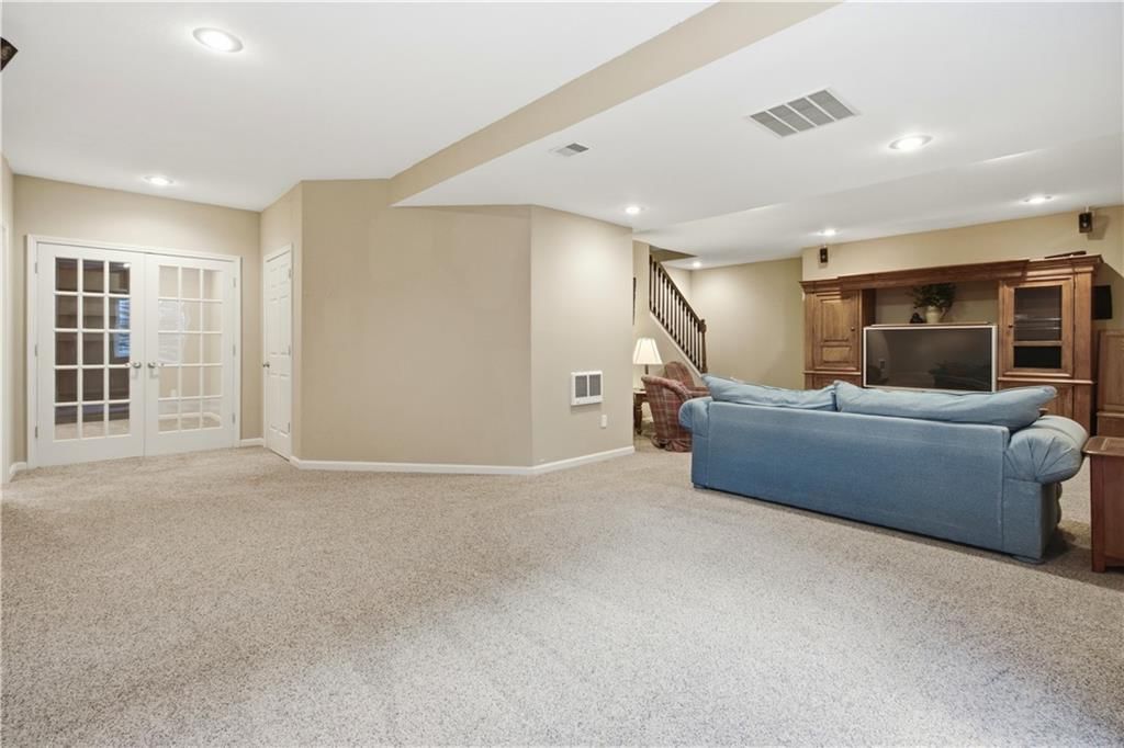 5537 Aminda Street — photo 47