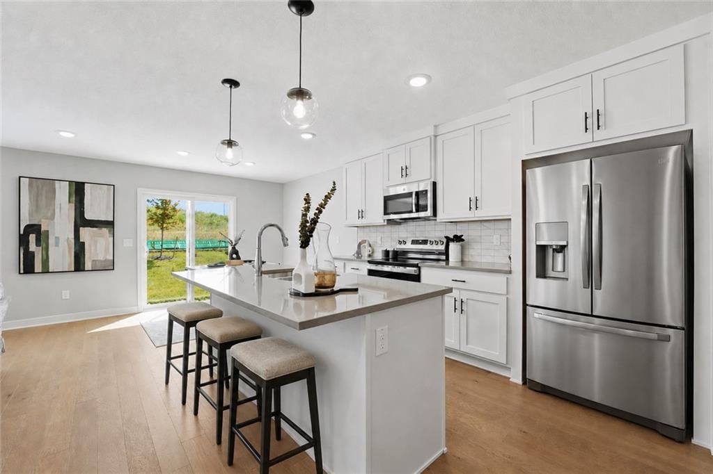 707 Glenn Circle — photo 4