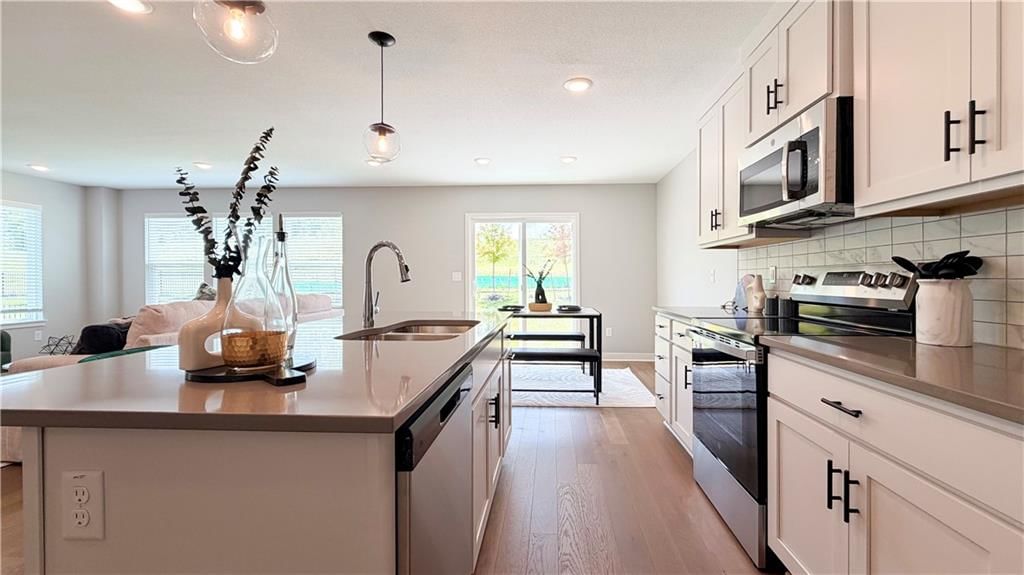 707 Glenn Circle — photo 12