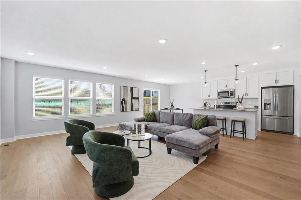 707 Glenn Circle — photo 16