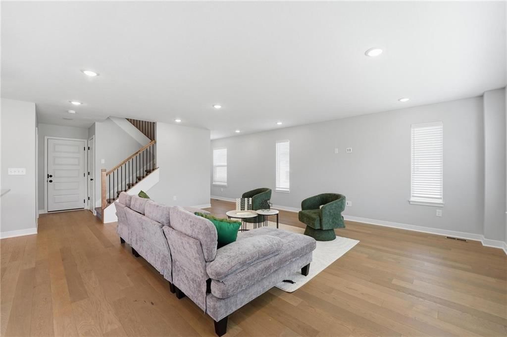 707 Glenn Circle — photo 19