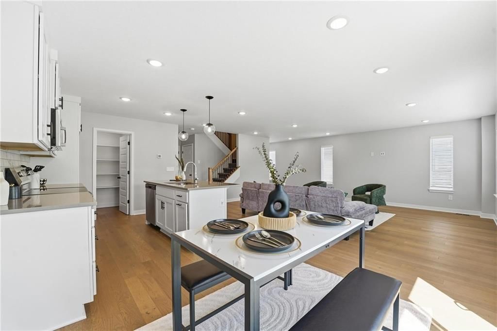 707 Glenn Circle — photo 23