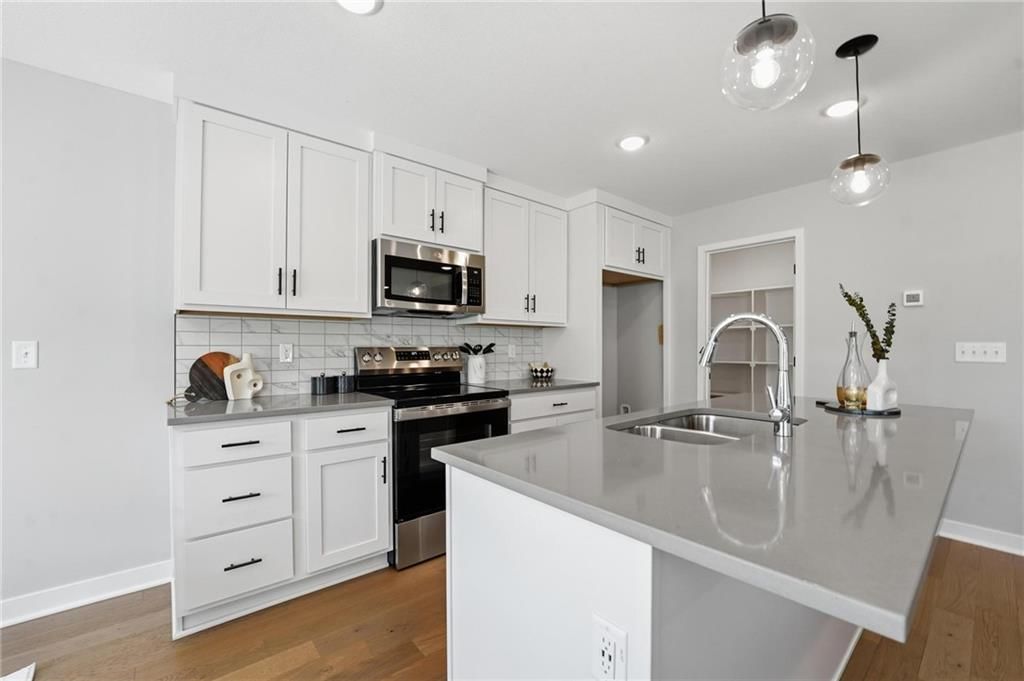 707 Glenn Circle — photo 26