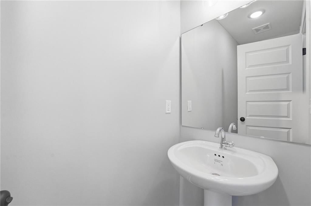 707 Glenn Circle — photo 28