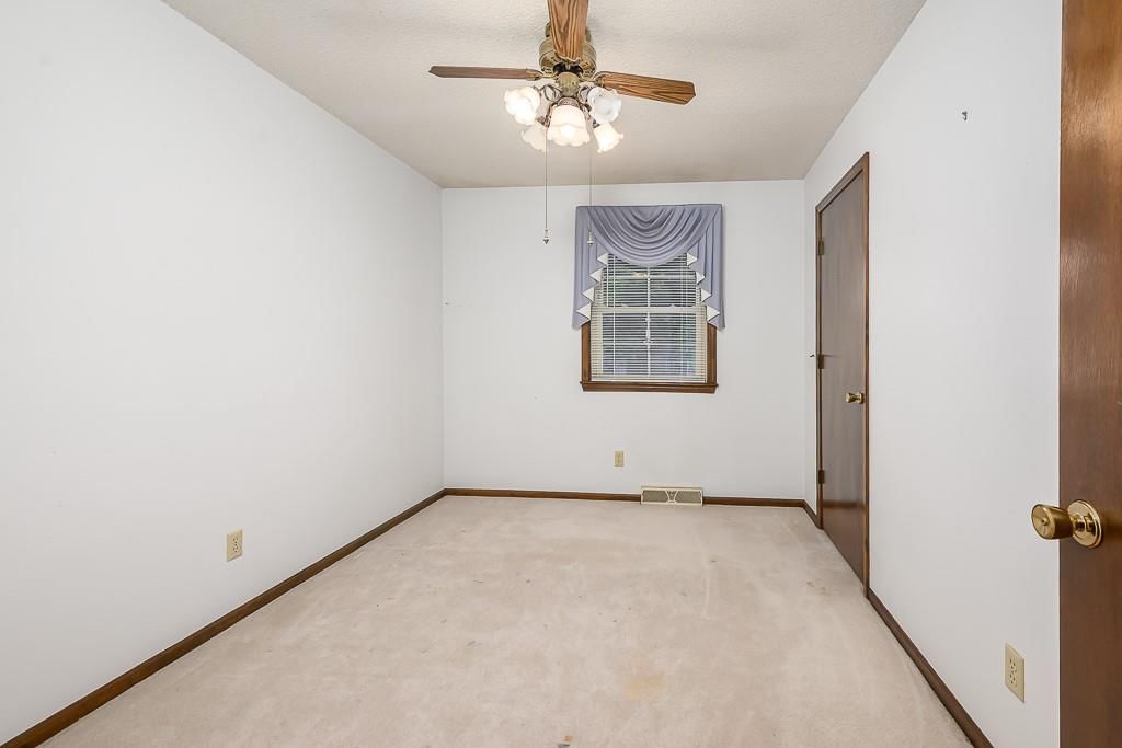 260 Holiday Drive — photo 16