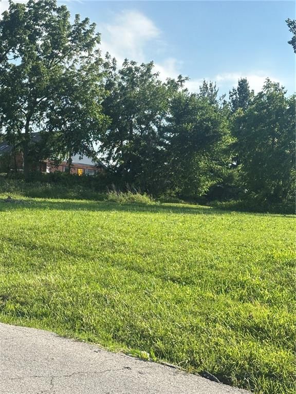 4708 Emery Avenue — photo 3