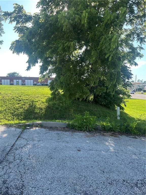 4708 Emery Avenue — photo 6
