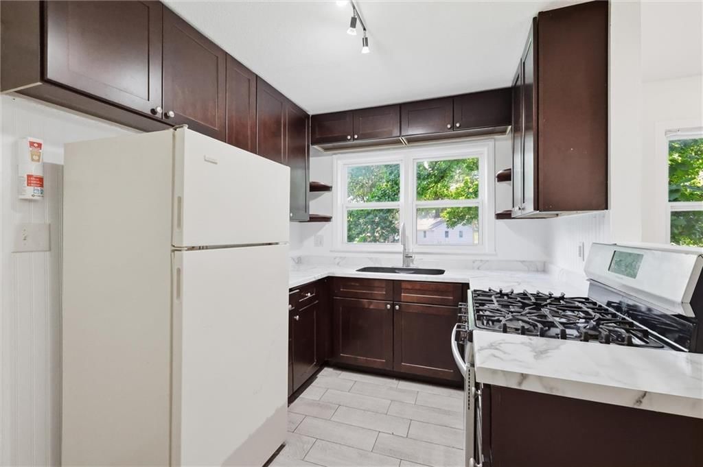11605 Belmont Avenue — photo 11