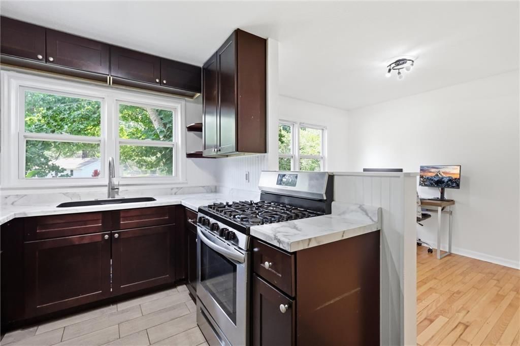 11605 Belmont Avenue — photo 12
