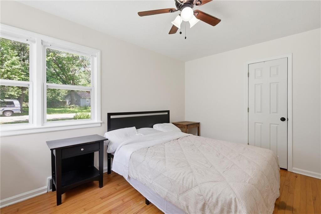 11605 Belmont Avenue — photo 20
