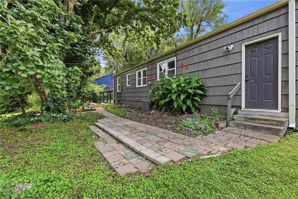 11605 Belmont Avenue — photo 25