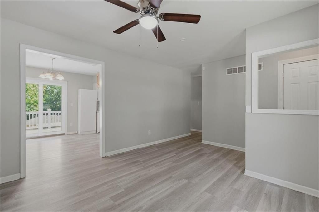 2919 DOWNEY Avenue — photo 6