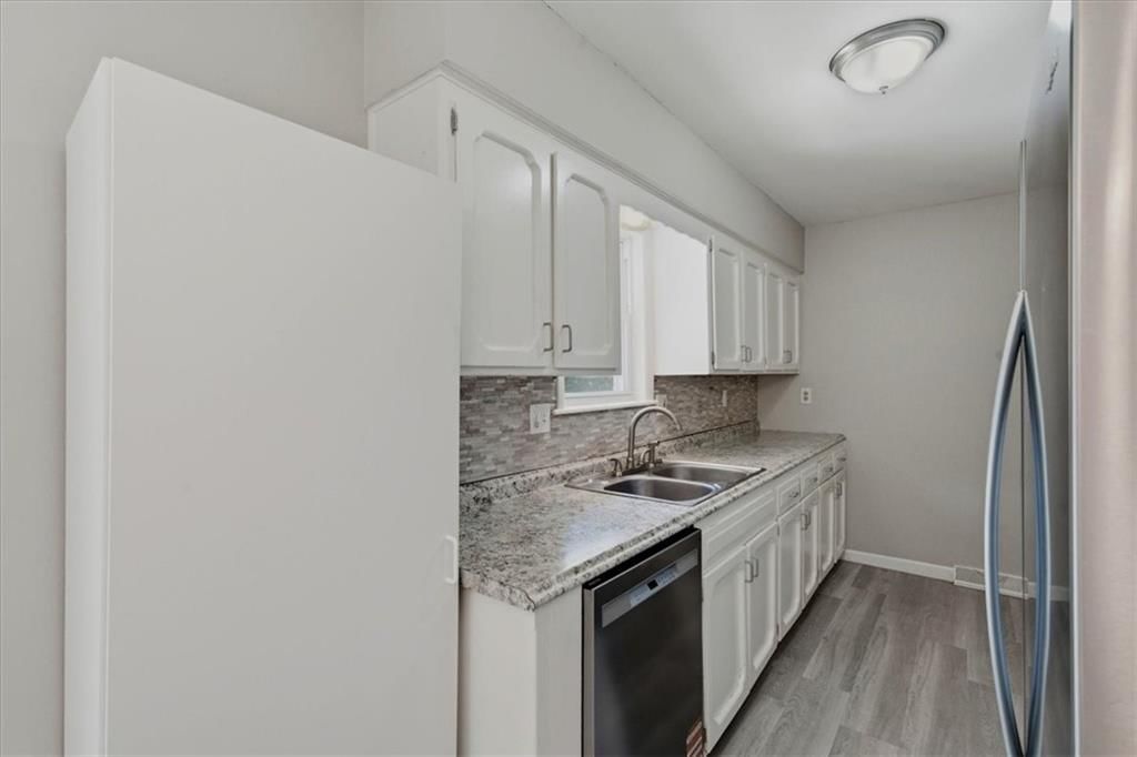 2919 DOWNEY Avenue — photo 9
