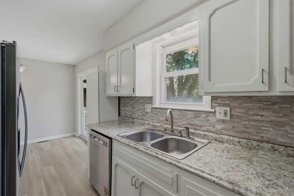 2919 DOWNEY Avenue — photo 13