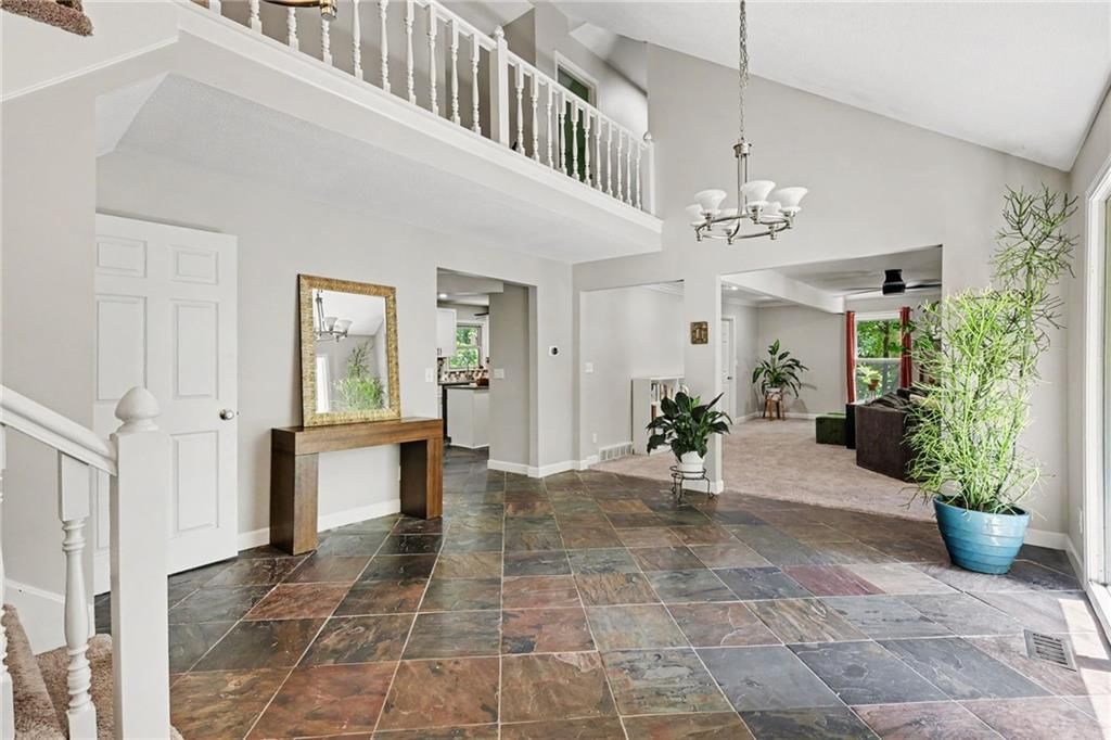 4113 NW Claymont Drive — photo 5