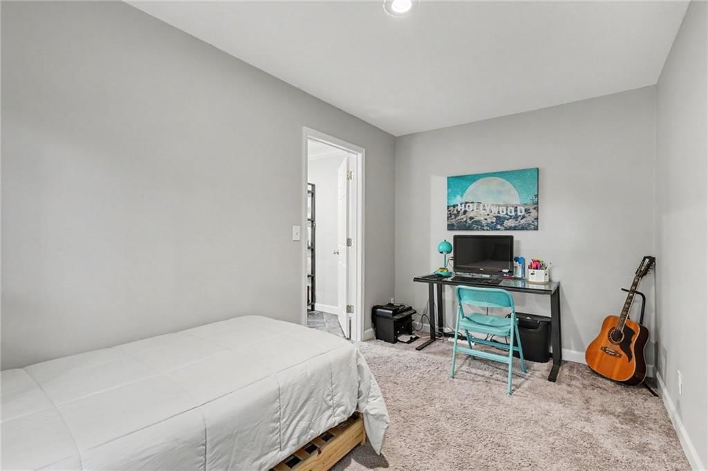 4113 NW Claymont Drive — photo 18