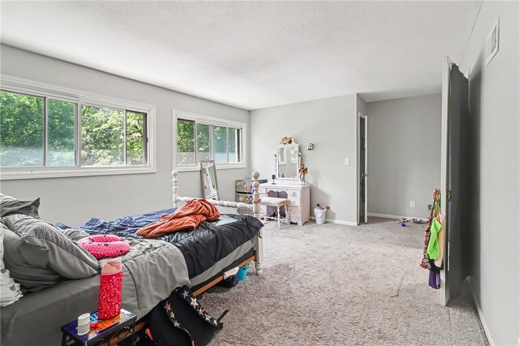 4113 NW Claymont Drive — photo 27