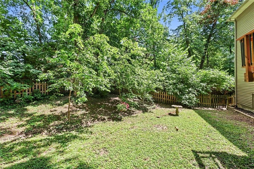 4113 NW Claymont Drive — photo 32