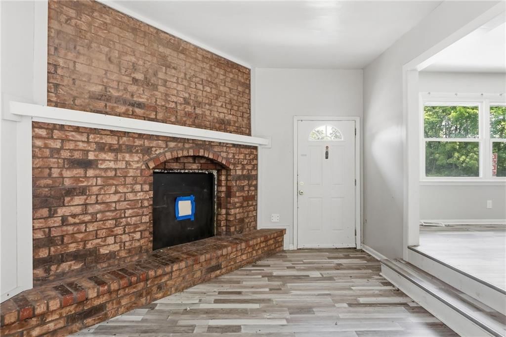 2402 N Liberty Street — photo 4