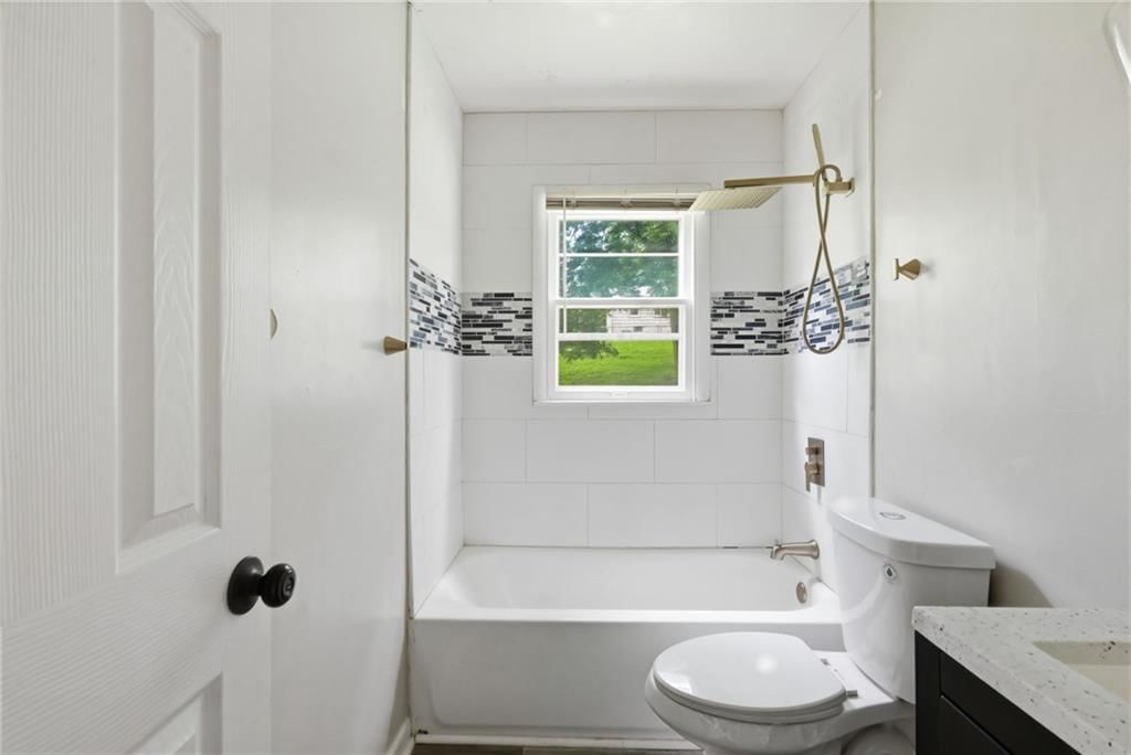 2402 N Liberty Street — photo 23
