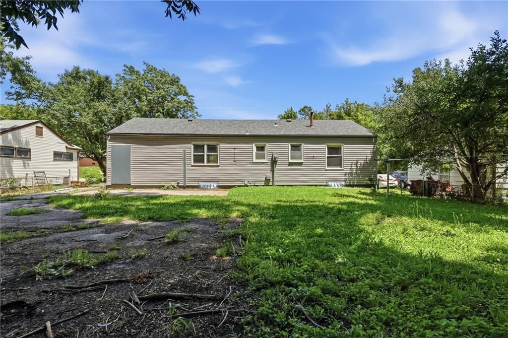 2402 N Liberty Street — photo 32
