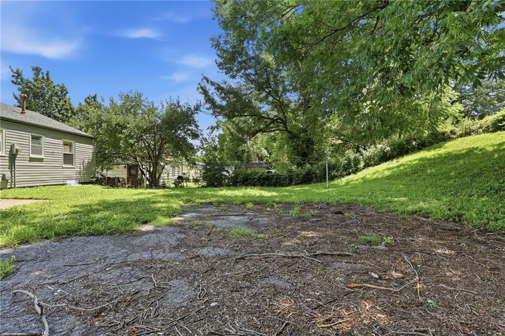 2402 N Liberty Street — photo 33