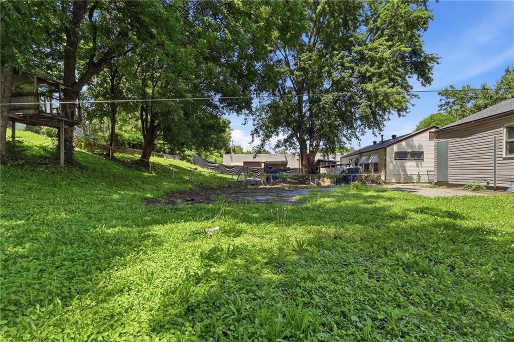 2402 N Liberty Street — photo 34