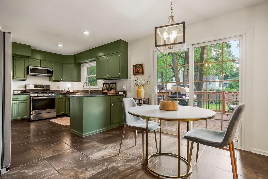 9622 England Drive — photo 5