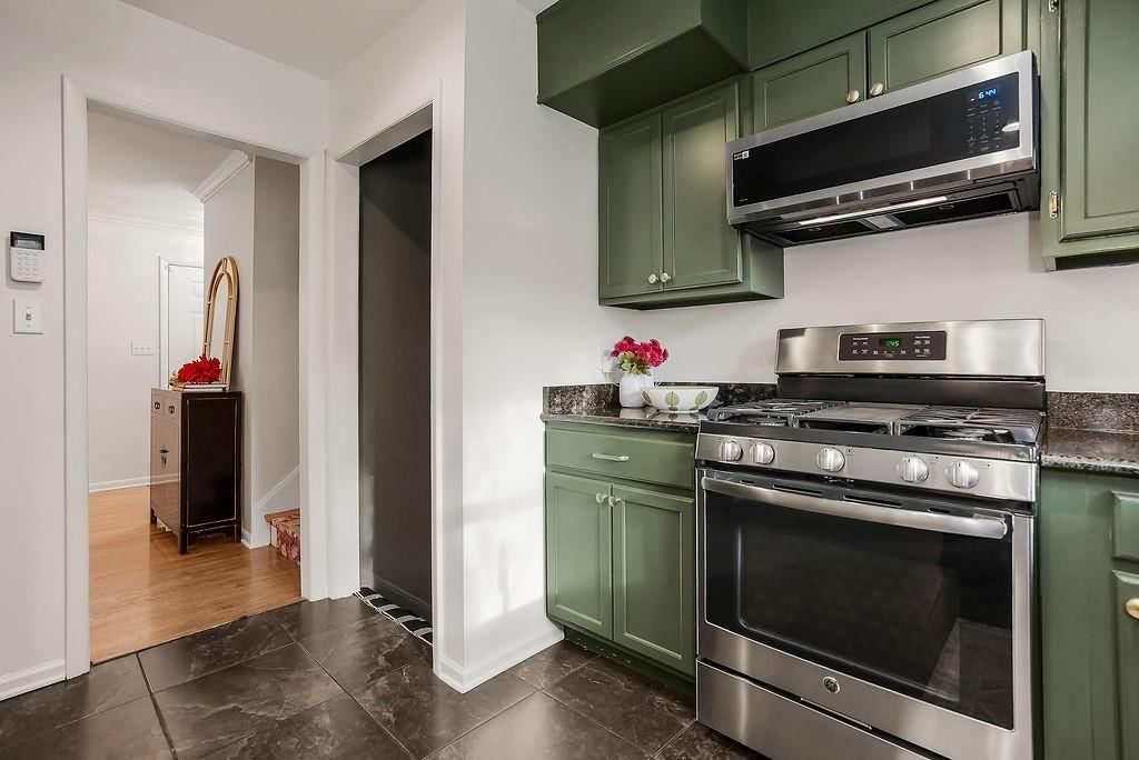 9622 England Drive — photo 9