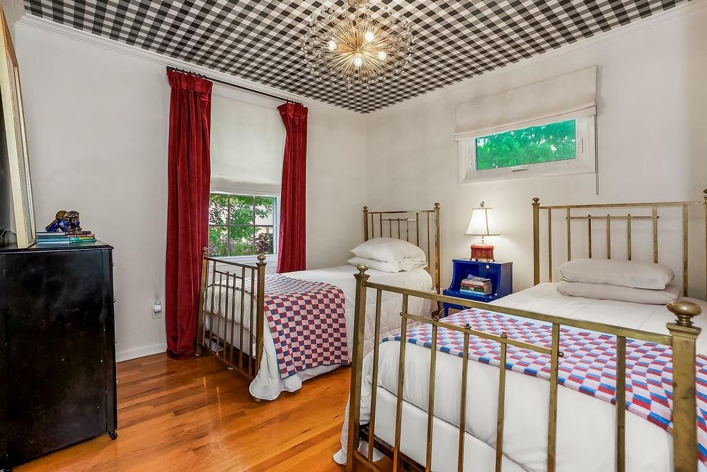 9622 England Drive — photo 11
