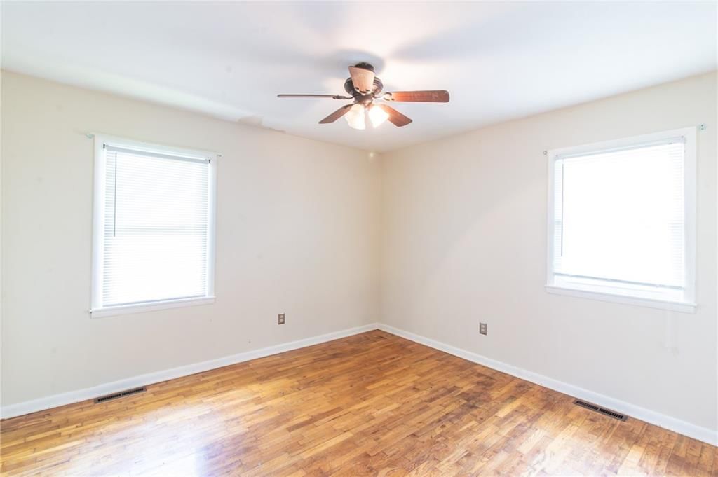 403 W South Street — photo 8