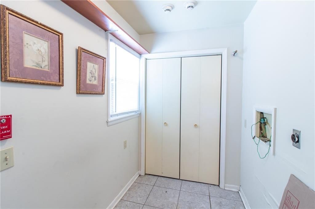 403 W South Street — photo 16