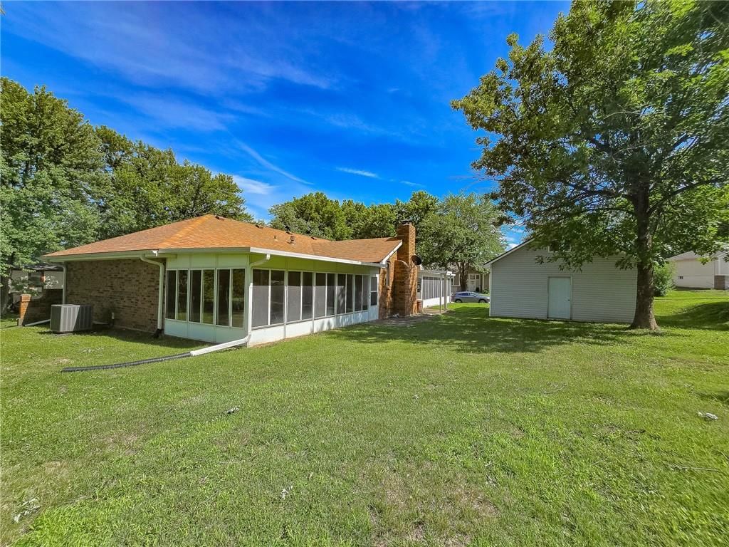 1500 N Aztec Avenue — photo 3