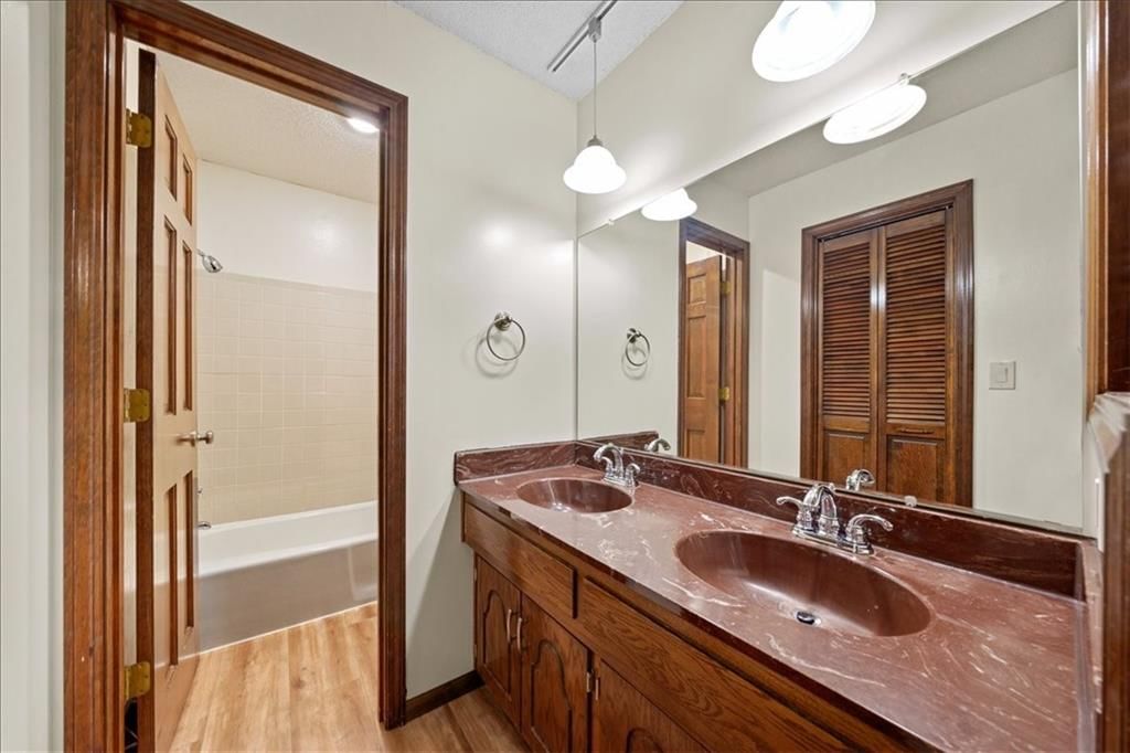 5768 Bower Street — photo 17