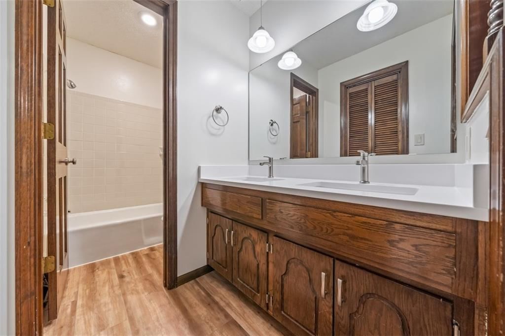 Photo 19 of 27 - 5768 Bower Street, Kansas City, MO 64133