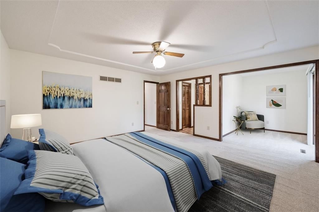 Photo 18 of 27 - 5768 Bower Street, Kansas City, MO 64133