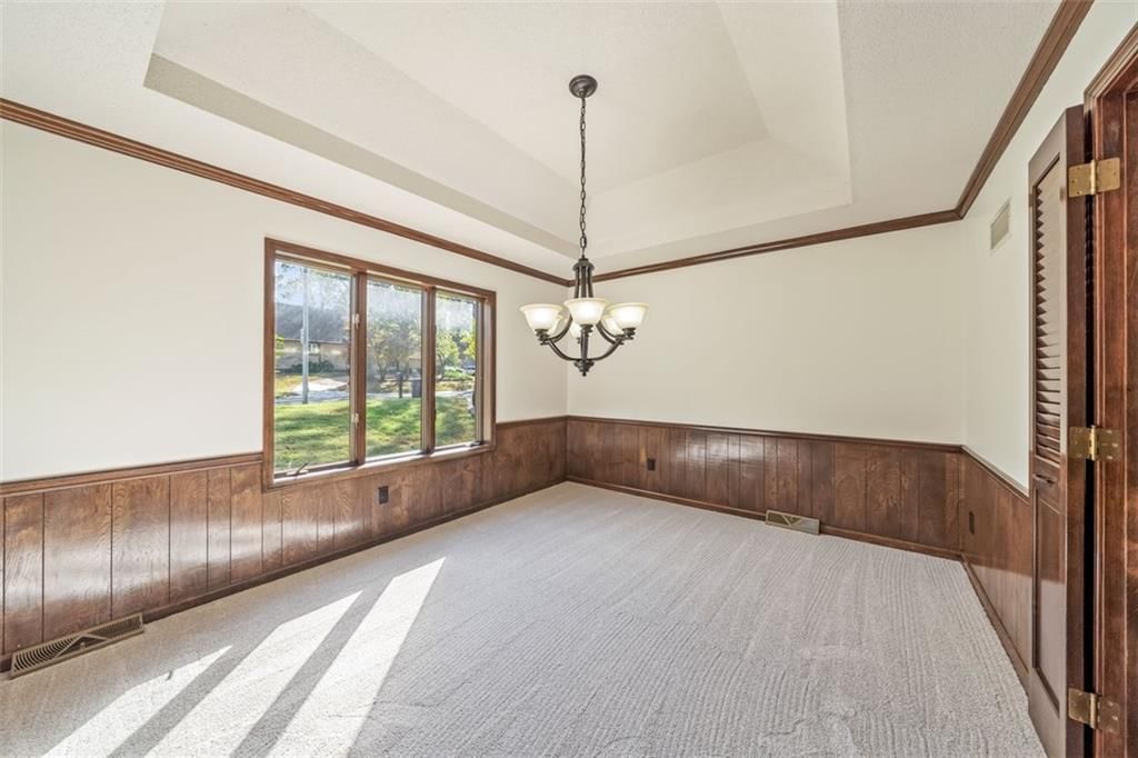 5768 Bower Street, Kansas City, MO: listing photo 3