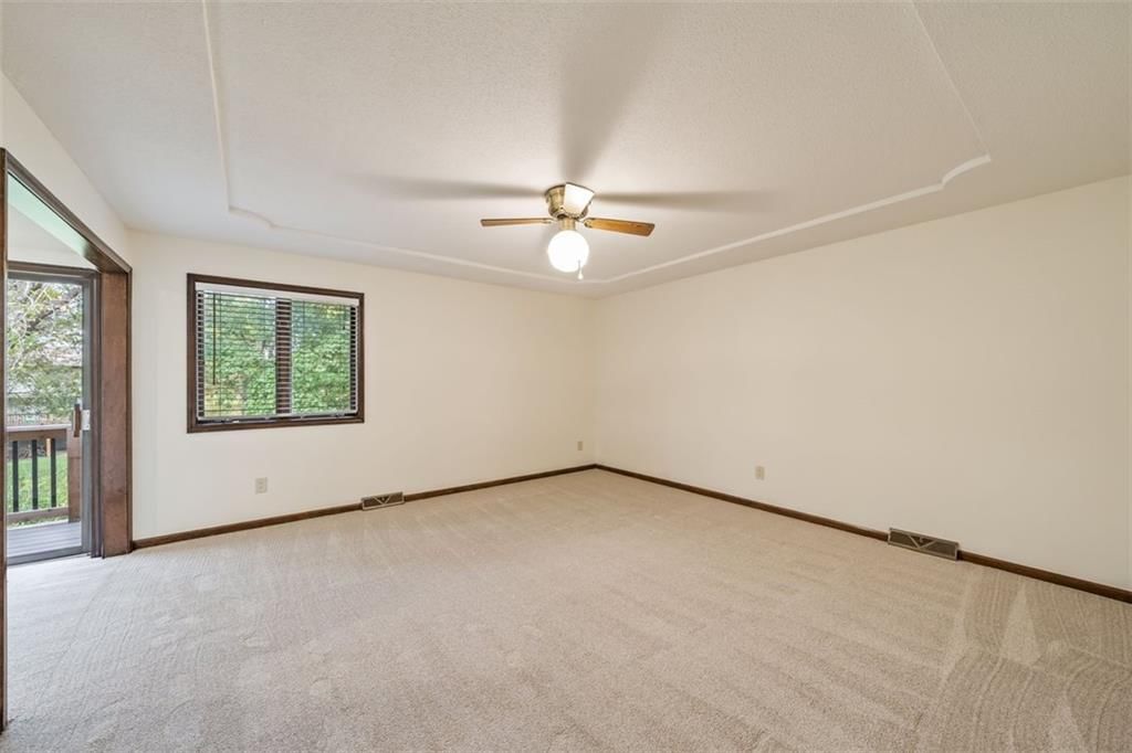 Photo 15 of 27 - 5768 Bower Street, Kansas City, MO 64133