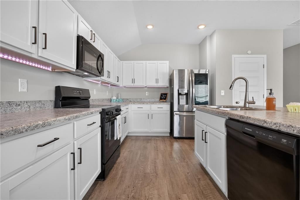 19341 Belford Street — photo 14