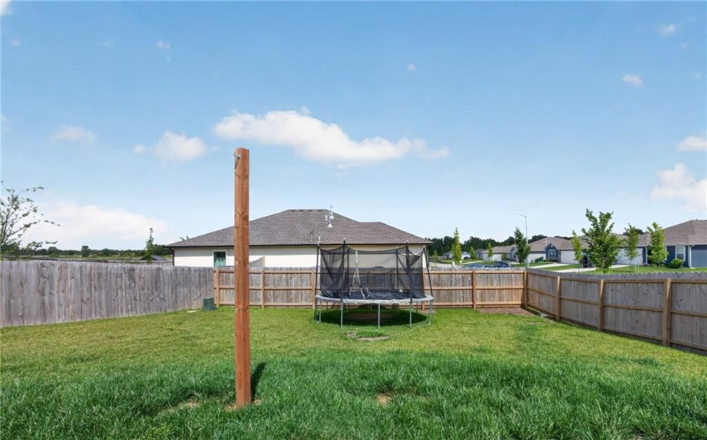 19341 Belford Street — photo 32