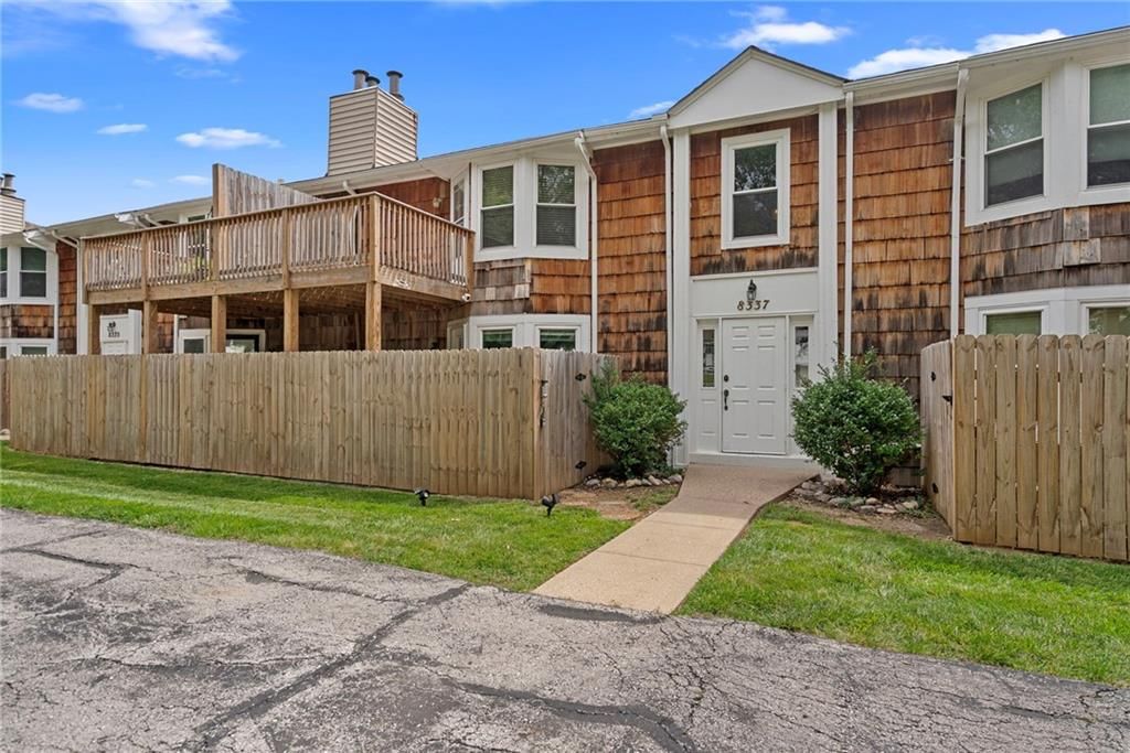 Photo 21 of 25 - 8337 Lowell Avenue #1, Overland Park, KS 66212