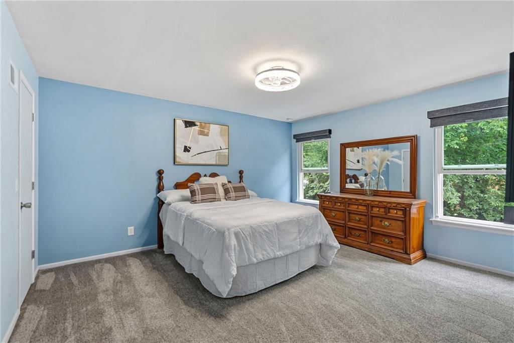 Photo 11 of 25 - 8337 Lowell Avenue #1, Overland Park, KS 66212