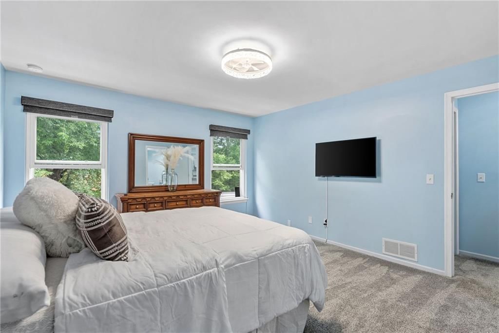 Photo 12 of 25 - 8337 Lowell Avenue #1, Overland Park, KS 66212