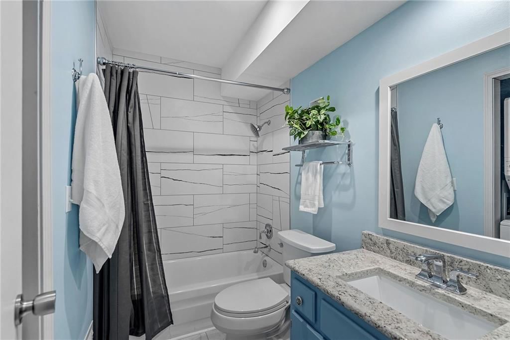Photo 13 of 25 - 8337 Lowell Avenue #1, Overland Park, KS 66212