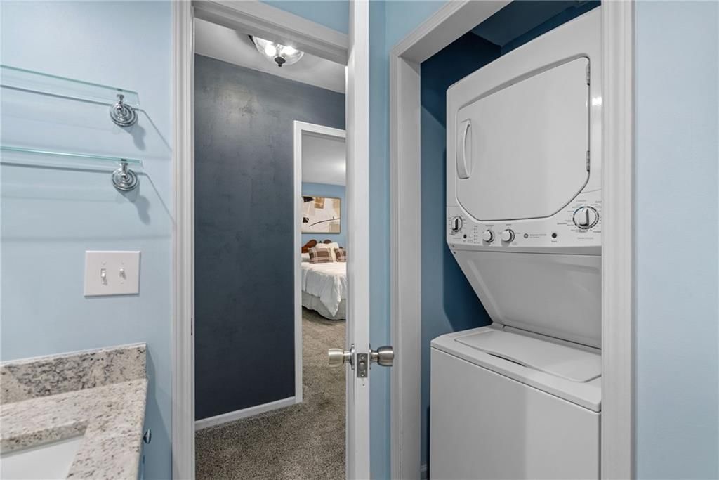 Photo 15 of 25 - 8337 Lowell Avenue #1, Overland Park, KS 66212